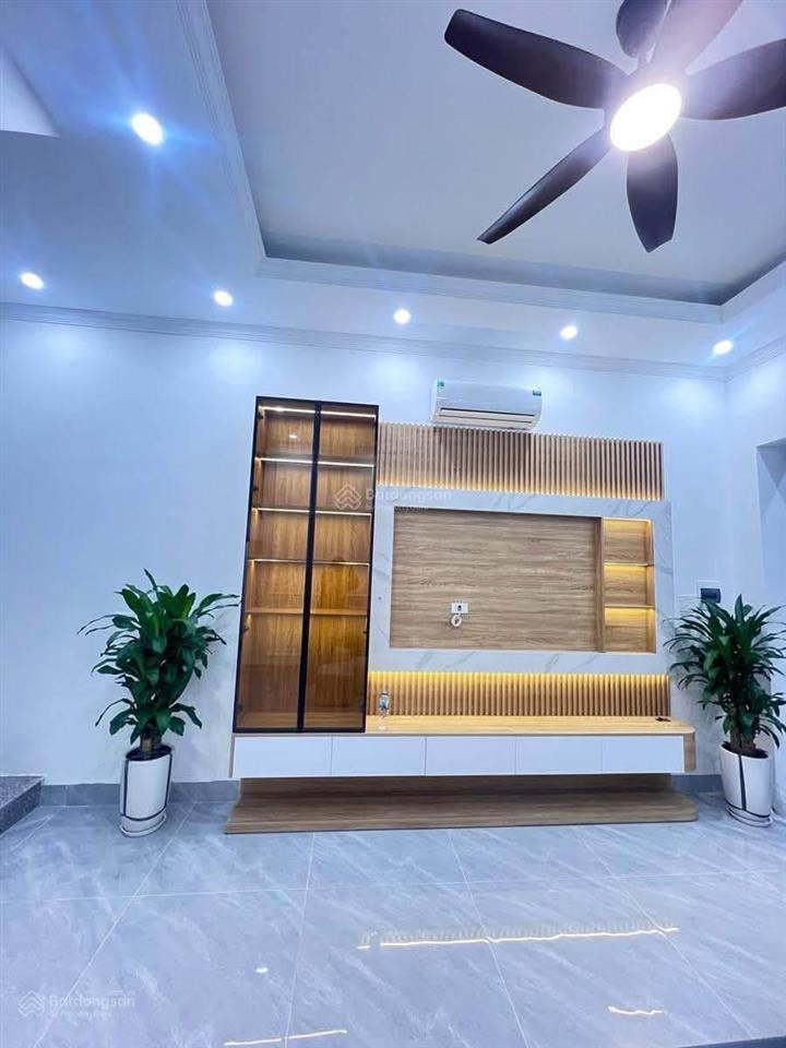 Gần ô tô tránh trần đại nghĩa, 20m ra ô tô, ngõ thông kinh doanh, tặng nt, 33m2 * 5t, giá 6,1 tỷ có