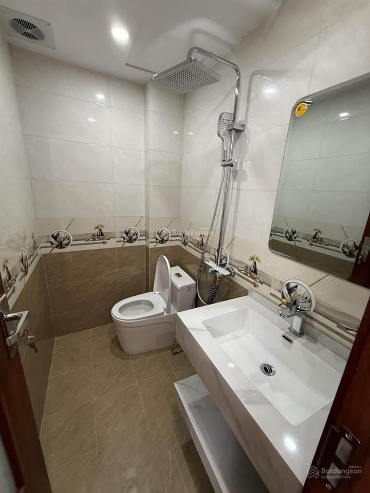 Gần phố minh khai, thang máy, phân lô, lô góc, ngõ thông tứ tung, tặng full nt,42m*5t giá 8,2 tỷ tl