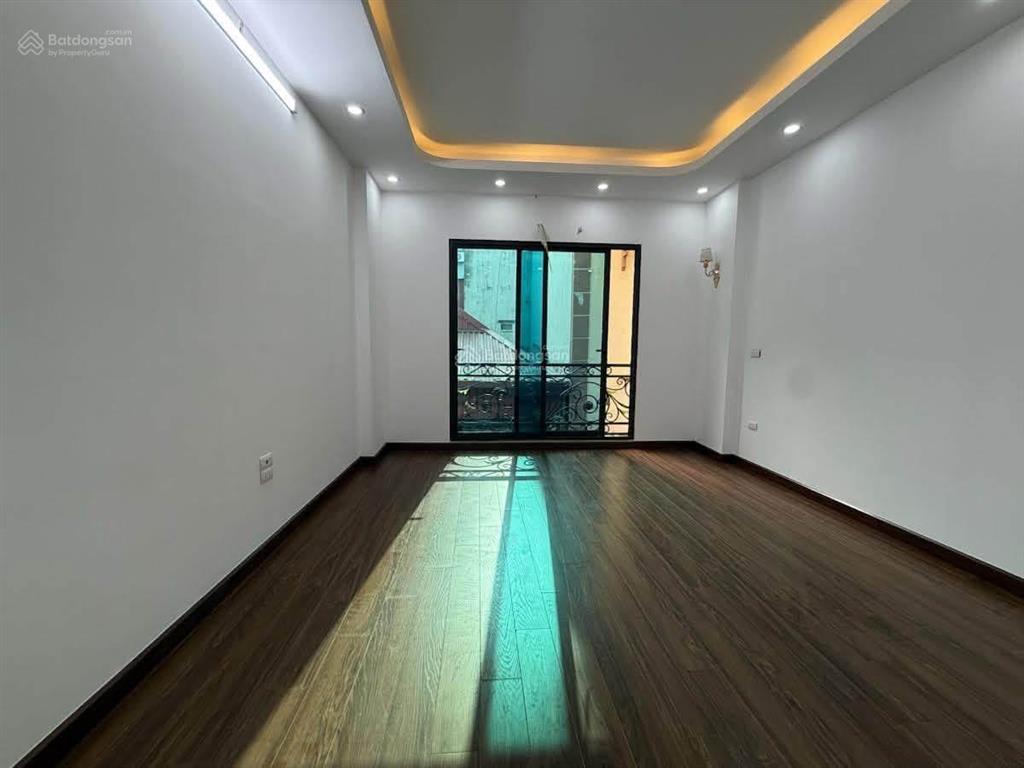 Gần phố minh khai, thang máy, phân lô, lô góc, ngõ thông tứ tung, tặng full nt,42m*5t giá 8,2 tỷ tl
