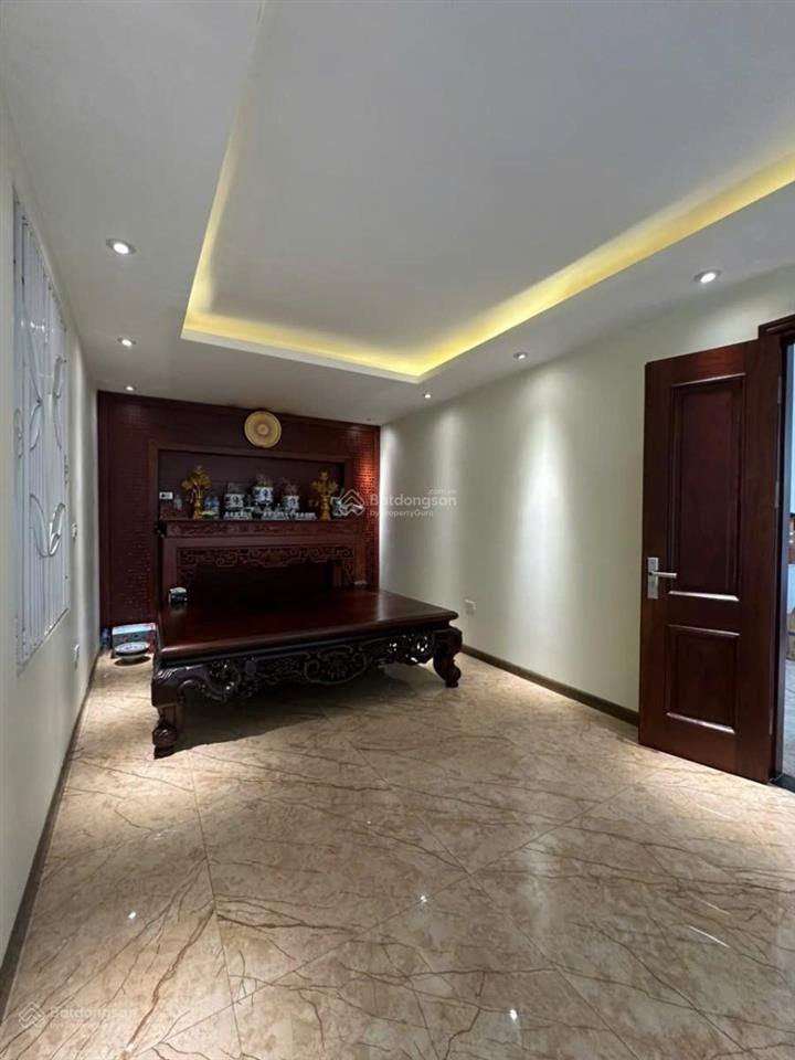 Ô tô đỗ cổng minh khai, ngõ nông thông kinh doanh, lô góc, thang máy, không qh, 52m*5t giá 8,3 tỷ.