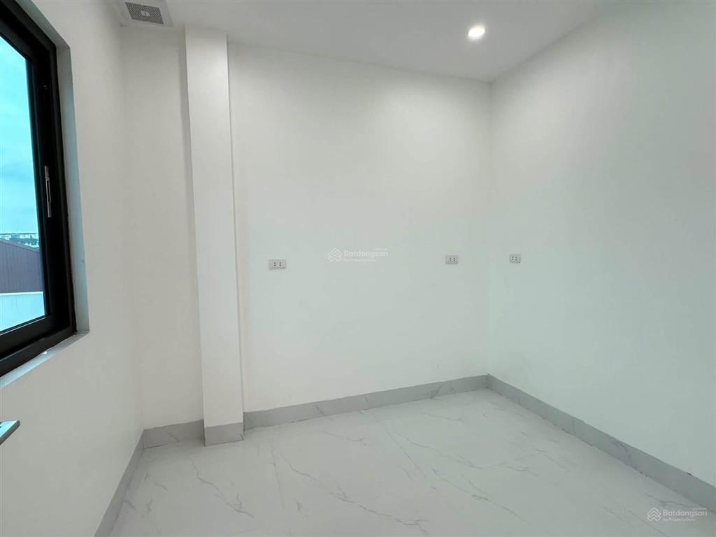 Gần ô tô tránh minh khai, phân lô, thang máy, ngõ thông kinh doanh, nhà mới tặng nt 48m2*6t 8,8 tỷ