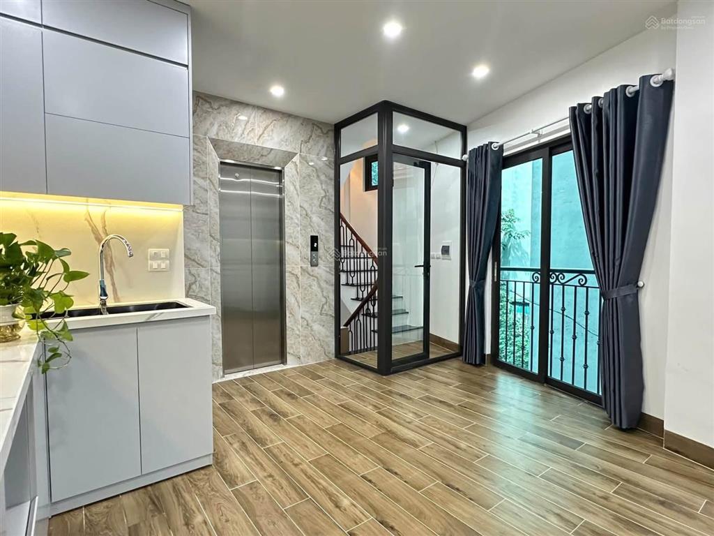 Gần ô tô tránh minh khai, phân lô, thang máy, ngõ thông kinh doanh, nhà mới tặng nt 48m2*6t 8,8 tỷ