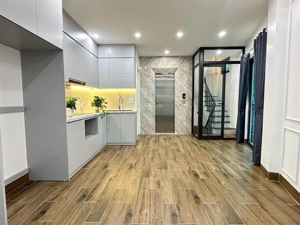 Gần ô tô tránh minh khai, phân lô, thang máy, ngõ thông kinh doanh, nhà mới tặng nt 48m2*6t 8,8 tỷ