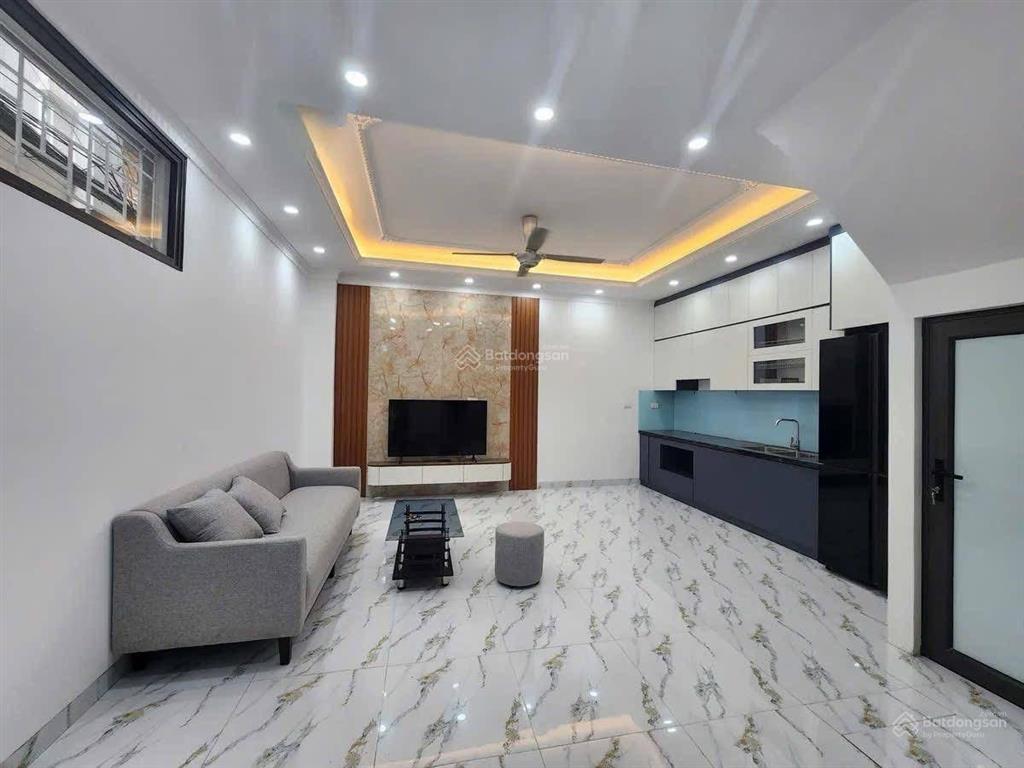 Lô góc đại la, ngõ thông, 3 thoáng, tặng nt xịn, ngõ rộng, gần ô tô, nhà k qh. 39m*5t giá 7,1 tỷ