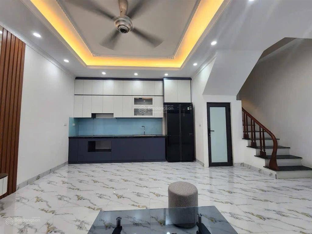 Lô góc đại la, ngõ thông, 3 thoáng, tặng nt xịn, ngõ rộng, gần ô tô, nhà k qh. 39m*5t giá 7,1 tỷ