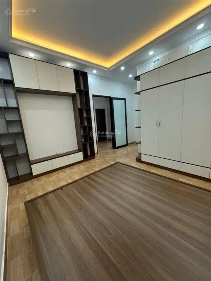 Lô góc đại la, ngõ thông, 3 thoáng, tặng nt xịn, ngõ rộng, gần ô tô, nhà k qh. 39m*5t giá 7,1 tỷ