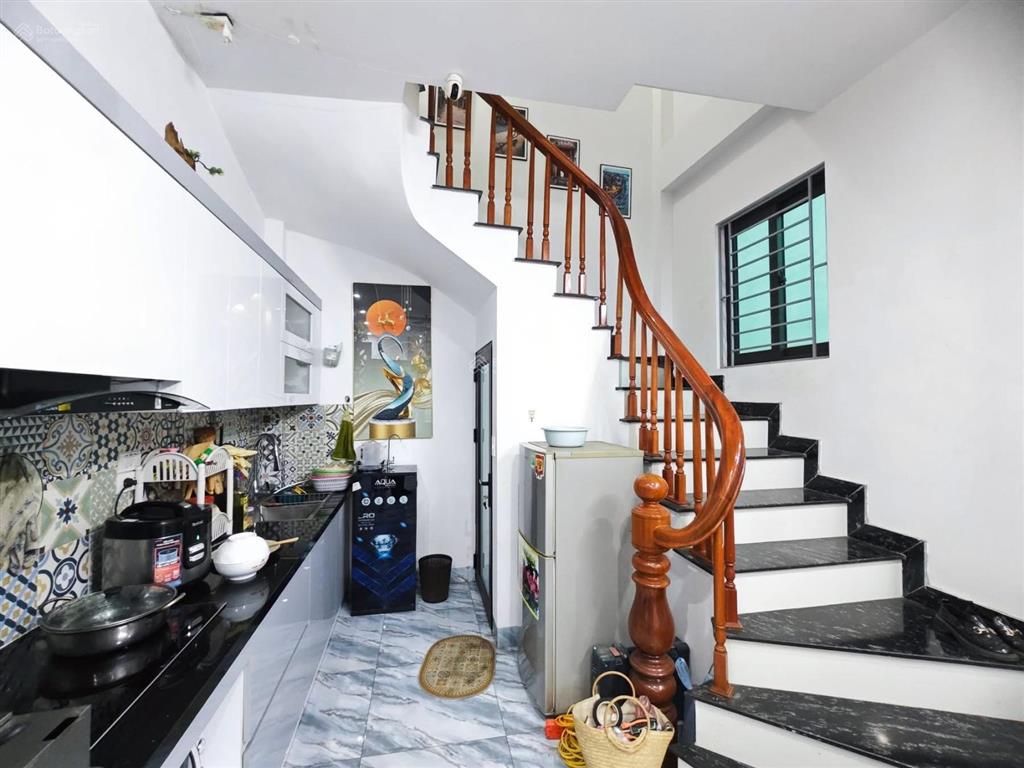 Giảm sâu, phố minh khai, ngõ nông, nhà mới đẹp, tặng full nt, nhà k qh, 36m*5t. giá 6,9 tỷ. có tl.