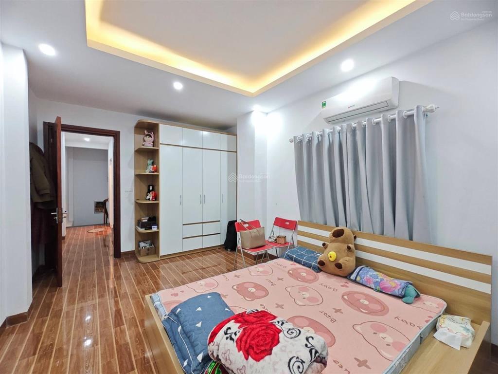 Giảm sâu, phố minh khai, ngõ nông, nhà mới đẹp, tặng full nt, nhà k qh, 36m*5t. giá 6,9 tỷ. có tl.
