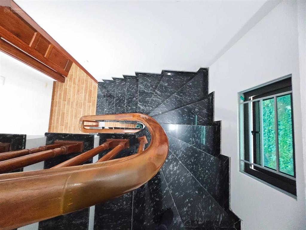 Giảm sâu, phố minh khai, ngõ nông, nhà mới đẹp, tặng full nt, nhà k qh, 36m*5t. giá 6,9 tỷ. có tl.