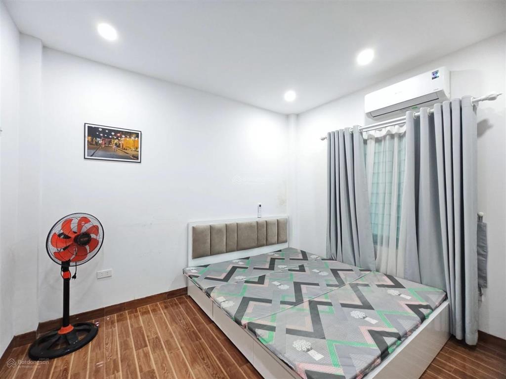 Giảm sâu, phố minh khai, ngõ nông, nhà mới đẹp, tặng full nt, nhà k qh, 36m*5t. giá 6,9 tỷ. có tl.