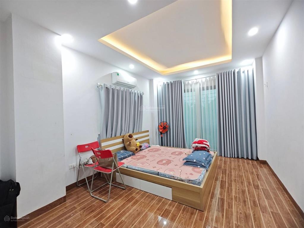 Giảm sâu, phố minh khai, ngõ nông, nhà mới đẹp, tặng full nt, nhà k qh, 36m*5t. giá 6,9 tỷ. có tl.