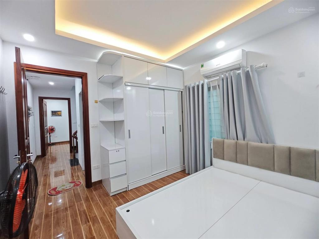 Giảm sâu, phố minh khai, ngõ nông, nhà mới đẹp, tặng full nt, nhà k qh, 36m*5t. giá 6,9 tỷ. có tl.