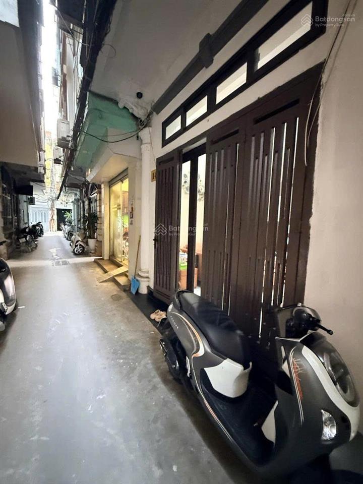 Cực hiếm kim ngưu, phân ô, ô tô chạy qua nhà. ngõ to như phố, 32m2*5t. giá 7,69 tỷ. có thương lượng