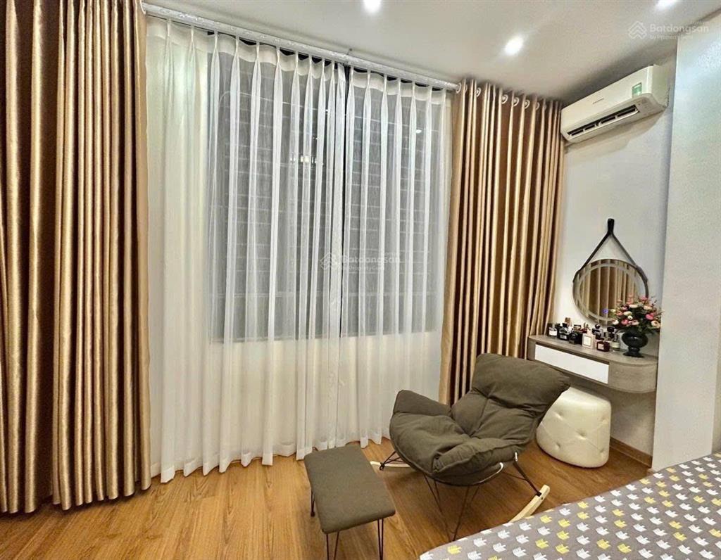 Cực hiếm kim ngưu, phân ô, ô tô chạy qua nhà. ngõ to như phố, 32m2*5t. giá 7,69 tỷ. có thương lượng