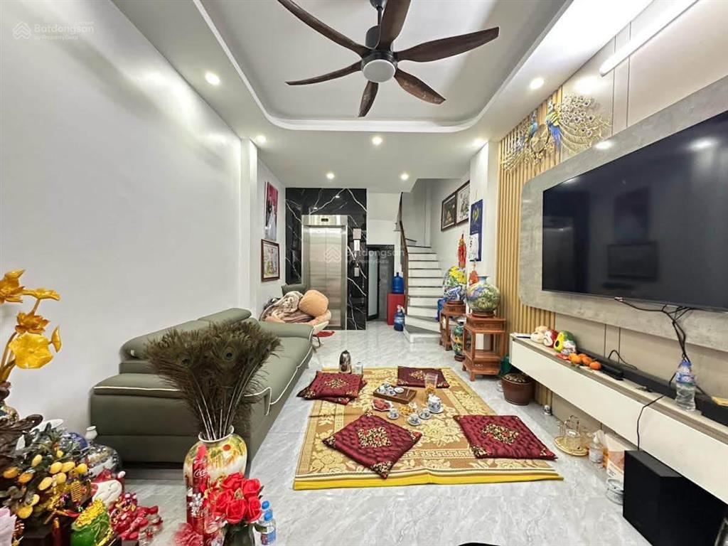 Phân lô minh khai, nhà mới, thang máy, ngõ nông thông kinh doanh, không qh 40m*5t. giá 7,5 tỷ.