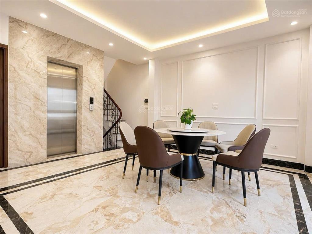 Cực ngon kim ngưu, lô góc, ngõ nông thông rộng, thang máy 43m*5t, giá 8,7 tỷ. không qh.