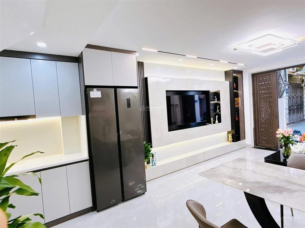 Phố bạch mai, 30m ra ô tô, 2 thoáng, thang máy, tặng full nội thất, sđcc, 47m2 * 5t giá 7,9 tỷ