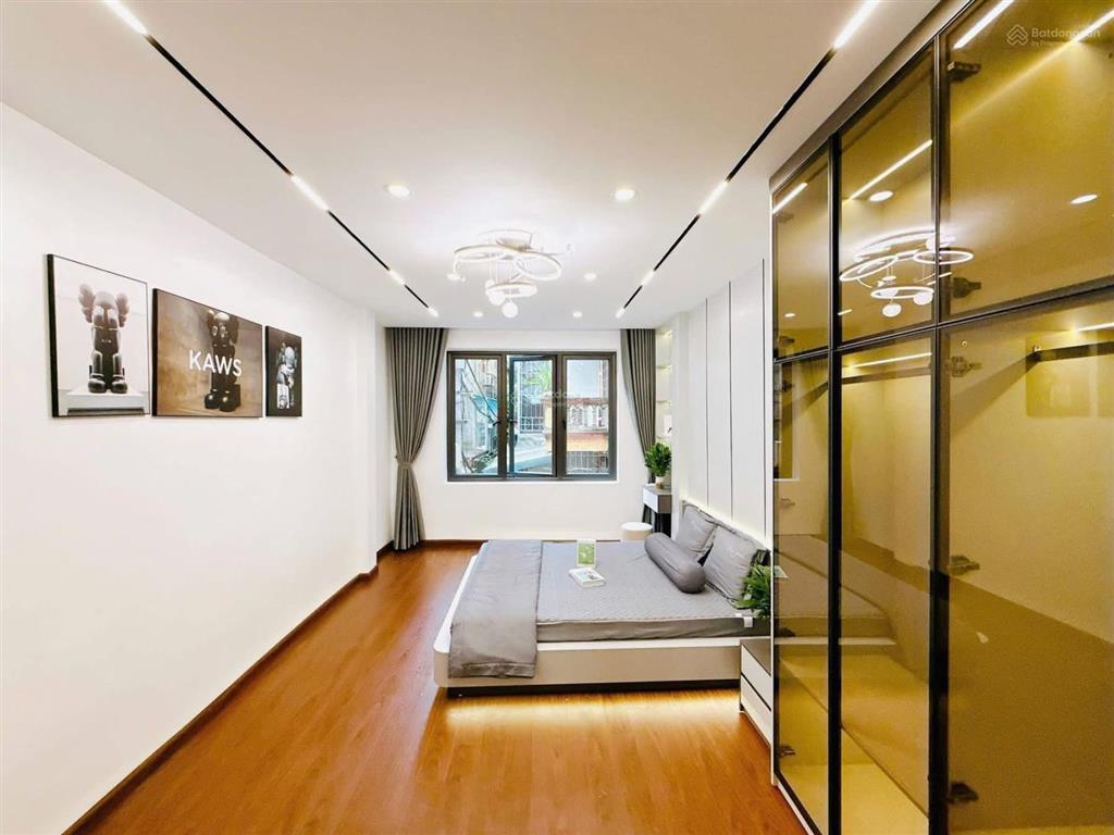 Phố bạch mai, 30m ra ô tô, 2 thoáng, thang máy, tặng full nội thất, sđcc, 47m2 * 5t giá 7,9 tỷ