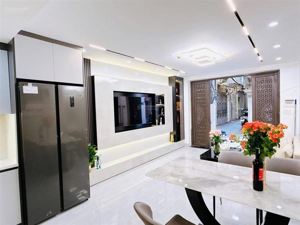 Phố bạch mai, 30m ra ô tô, 2 thoáng, thang máy, tặng full nội thất, sđcc, 47m2 * 5t giá 7,9 tỷ