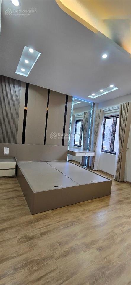 Ô tô đỗ cửa minh khai, thang máy, tặng full nội thất, ngõ nông, 2 thoáng, không qh, 43m*5t*8,3 tỷ.