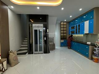 Ô tô đỗ cửa minh khai, thang máy, tặng full nội thất, ngõ nông, 2 thoáng, không qh, 43m*5t*8,3 tỷ.