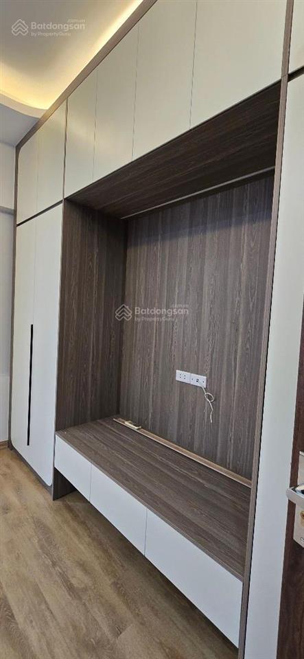Ô tô đỗ cửa minh khai, thang máy, tặng full nội thất, ngõ nông, 2 thoáng, không qh, 43m*5t*8,3 tỷ.