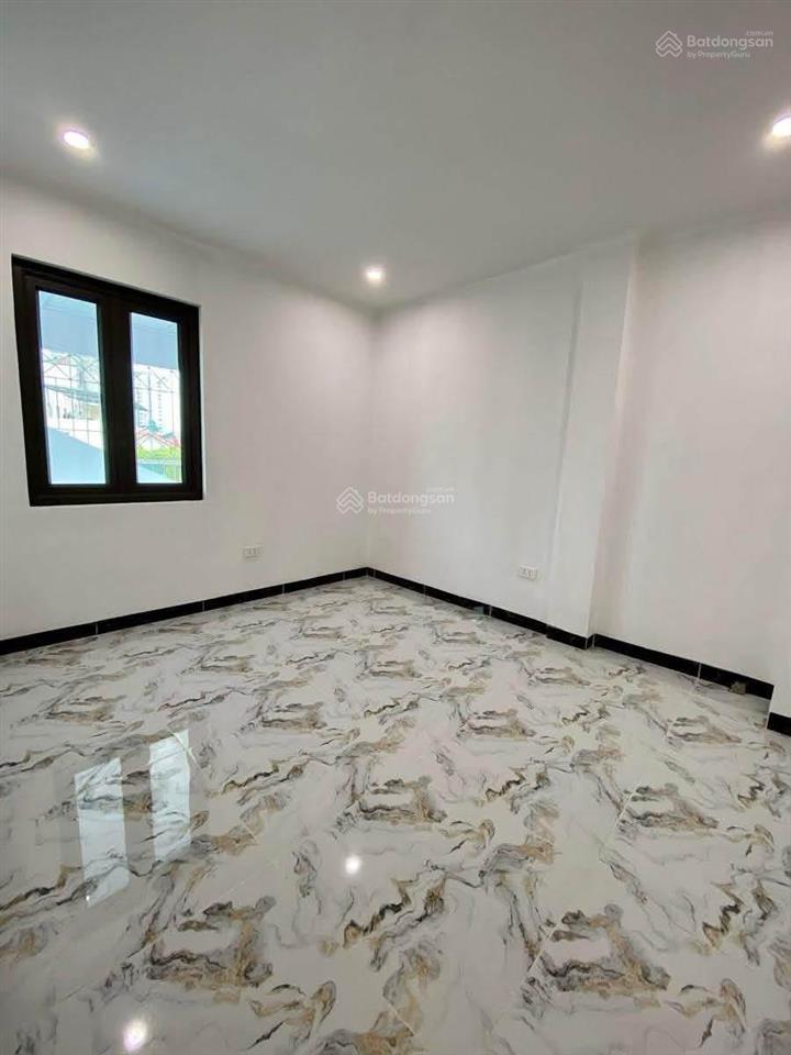 Hàng hiếm minh khai, thang máy, ngõ nông thông, 2 thoáng, ba gác tránh nhau. 38m*5t, giá 7,5 tỷ.