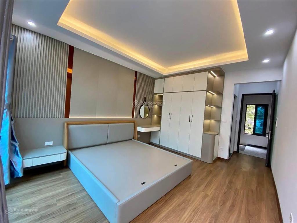 Hàng hiếm minh khai, thang máy, ngõ nông thông, 2 thoáng, ba gác tránh nhau. 38m*5t, giá 7,5 tỷ.