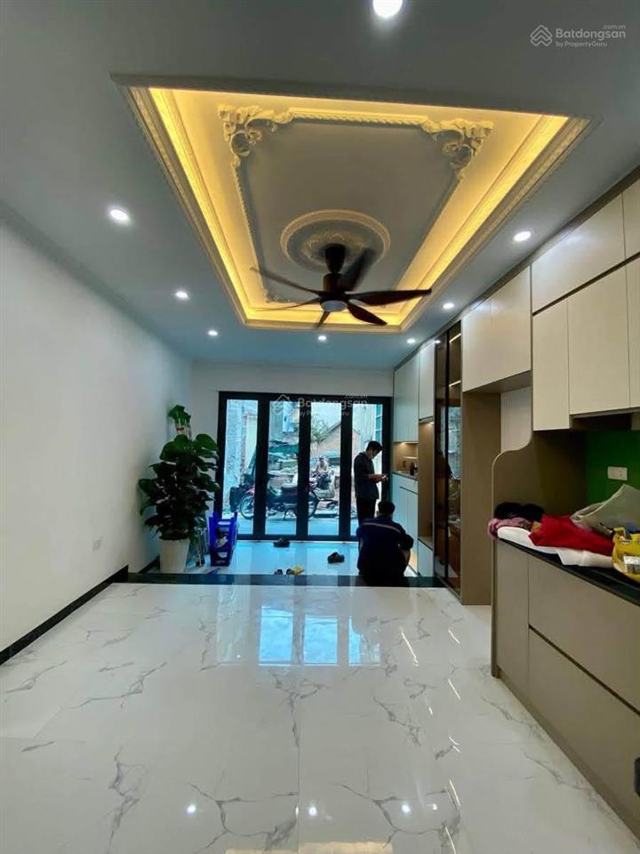 Hàng hiếm minh khai, thang máy, ngõ nông thông, 2 thoáng, ba gác tránh nhau. 38m*5t, giá 7,5 tỷ.