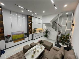 Gần ô tô tránh tam trinh, ngõ nông rộng, nhà mới, phân lô bàn cờ, tặng full nt. 42m*5t, giá 8.6 tỷ.