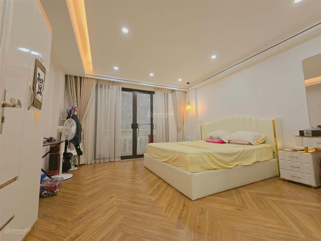 Giảm sâu phố minh khai, thang máy, ngõ nông rộng 3m, nhà mới, tặng nt, 45m*5t, giá 8,3 tỷ, có tl.
