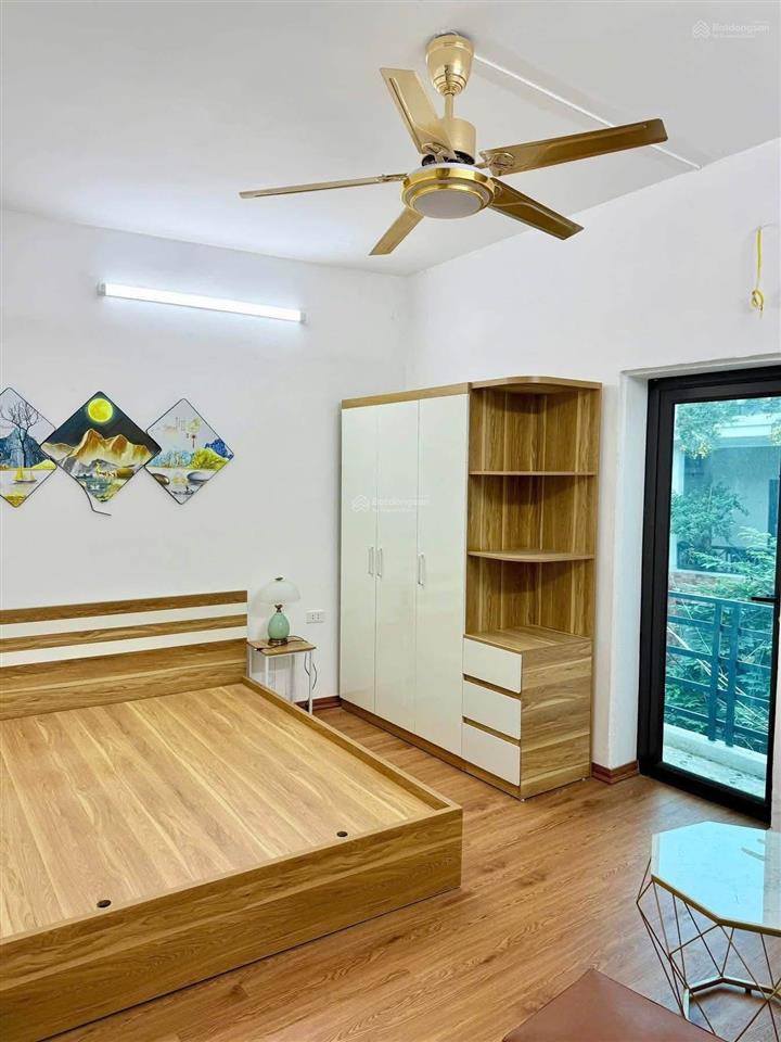 Ô tô đỗ cửa phố đại la, tặng full nội thất, lô góc 3 thoáng sáng tự nhiên. 35m*5t. giá 7,2 tỷ.