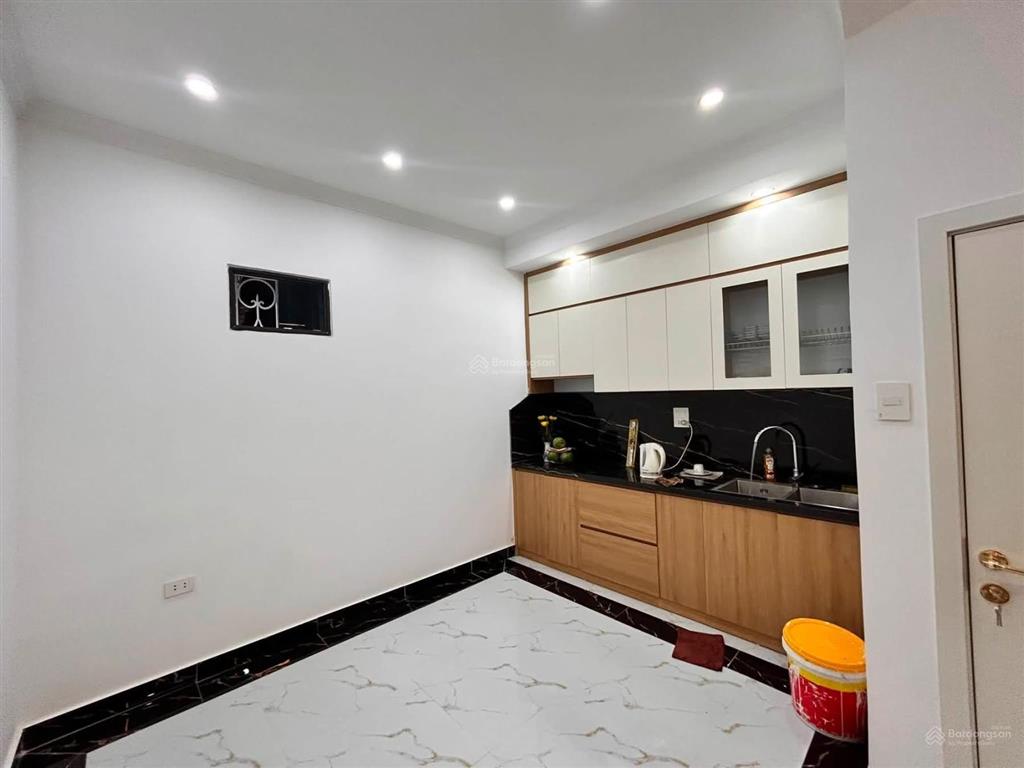 Ô tô đỗ cửa minh khai, thang máy, mặt ngõ nông thông rộng, nhà mới kính coong, 42m2 5t giá 7,7 tỷ