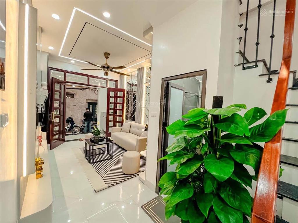Ô tô đỗ cửa! phố minh khai, ngõ thông kinh doanh, full nội thất, 48m, 5t, giá 9,5 tỷ. k qh, có tl.