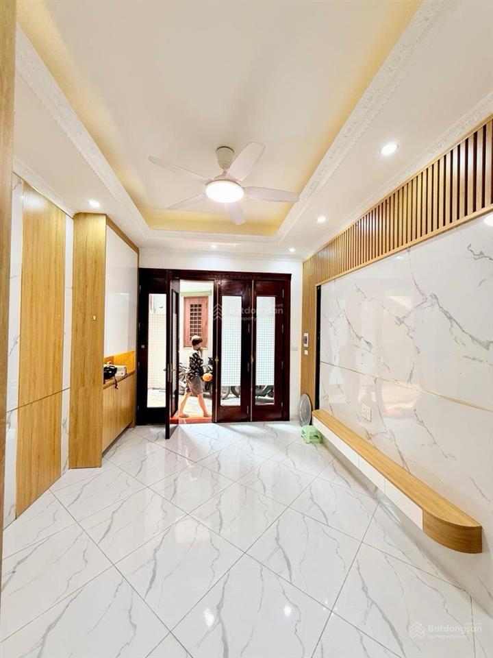 Gần ô tô tránh, lô góc, 2 thoáng sáng vĩnh viễn, ngõ rộng 3,5m, tặng full nt xịn, 46m*5t. 8,8 tỷ.