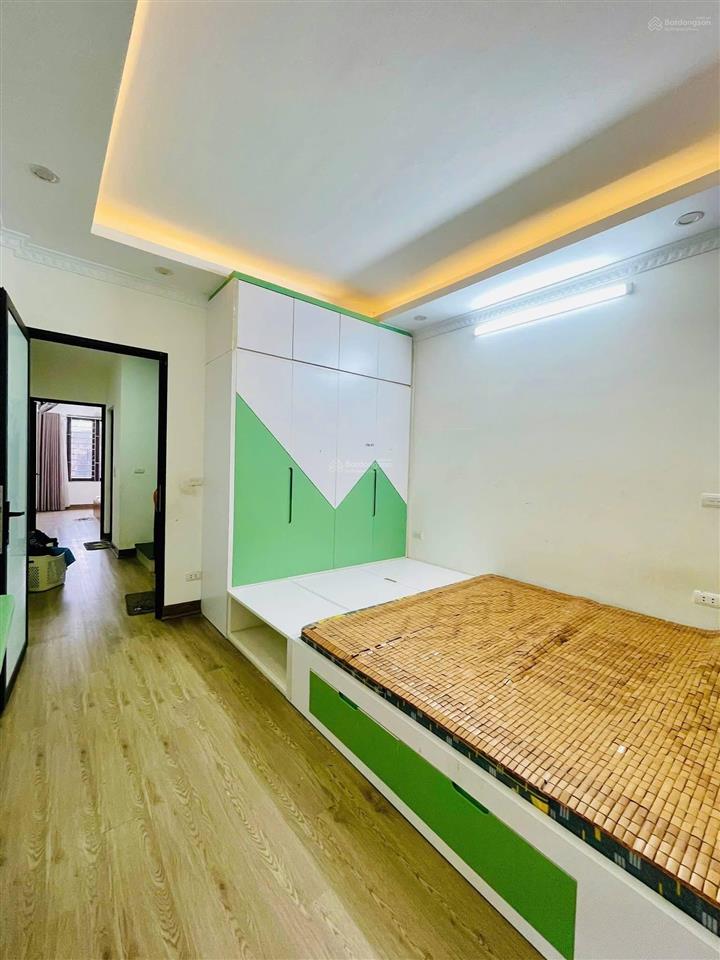 Ô tô đỗ cổng phố kim ngưu, phân lô, 10m ra ô tô tránh, ngõ thông kd, 42m*5t giá 8,6 tỷ. không qh.
