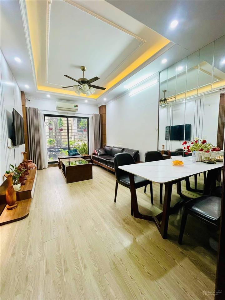 Ô tô đỗ cổng phố kim ngưu, phân lô, 10m ra ô tô tránh, ngõ thông kd, 42m*5t giá 8,6 tỷ. không qh.
