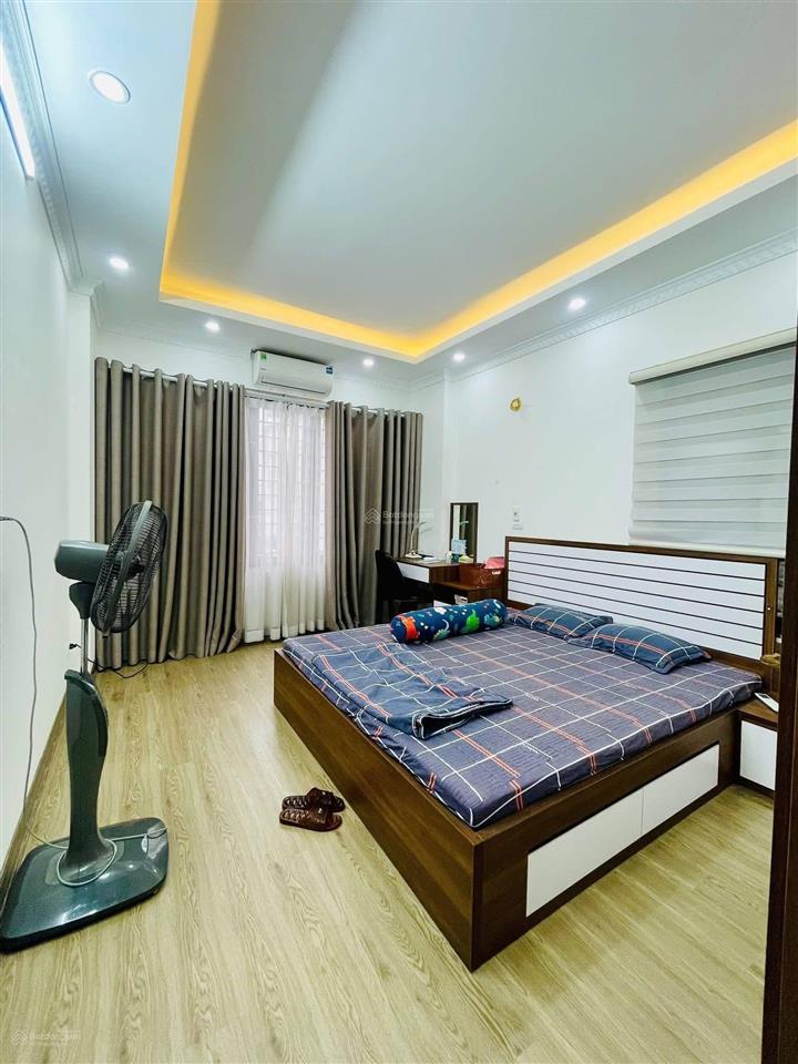 Ô tô đỗ cổng phố kim ngưu, phân lô, 10m ra ô tô tránh, ngõ thông kd, 42m*5t giá 8,6 tỷ. không qh.