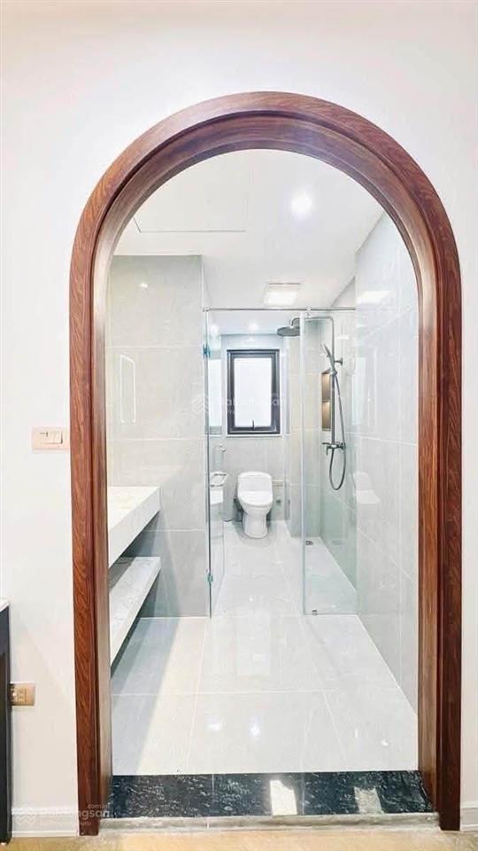 Hàng vip bạch mai, 10m ra mặt phố, thang máy và nt cực xịn, nhà mới xây, 52m*6t, giá 12 tỷ. có tl