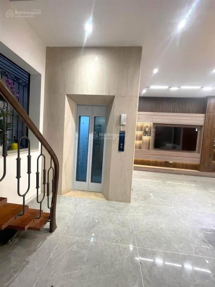 Hàng vip bạch mai, 10m ra mặt phố, thang máy và nt cực xịn, nhà mới xây, 52m*6t, giá 12 tỷ. có tl