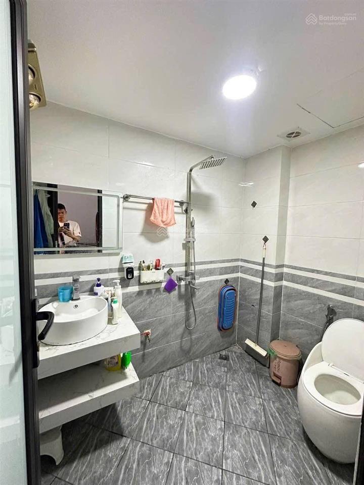 Ô tô đỗ cổng bạch mai, nhà đẹp, tặng full nt, ngõ rộng 3,5m, phân lô. 41m*5t, giá 9,5 tỷ. nhà k qh.