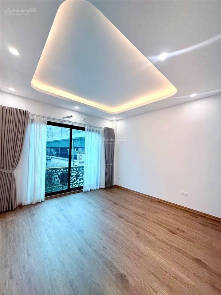 Giảm giá kim ngưu, gần ô tô, ngõ nông rộng, thông tứ phía, kinh doanh tốt. dt 38m *5t giá 7.9 tỷ.