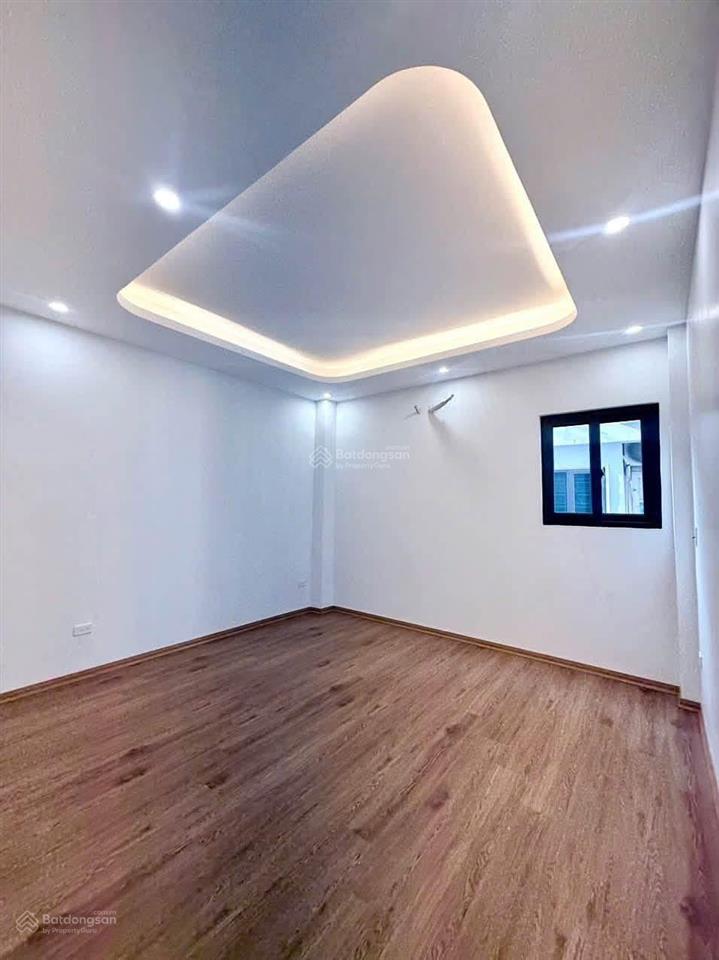 Giảm giá kim ngưu, gần ô tô, ngõ nông rộng, thông tứ phía, kinh doanh tốt. dt 38m *5t giá 7.9 tỷ.