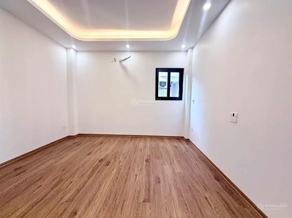 Giảm giá kim ngưu, gần ô tô, ngõ nông rộng, thông tứ phía, kinh doanh tốt. dt 38m *5t giá 7.9 tỷ.