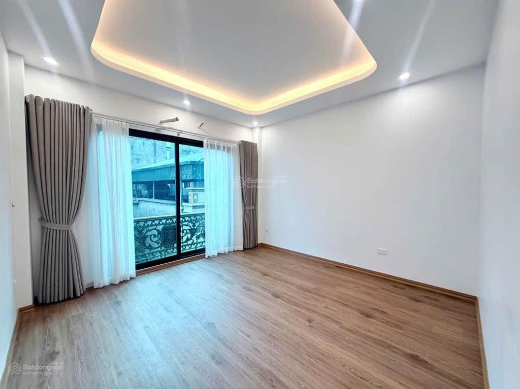 Giảm giá kim ngưu, gần ô tô, ngõ nông rộng, thông tứ phía, kinh doanh tốt. dt 38m *5t giá 7.9 tỷ.