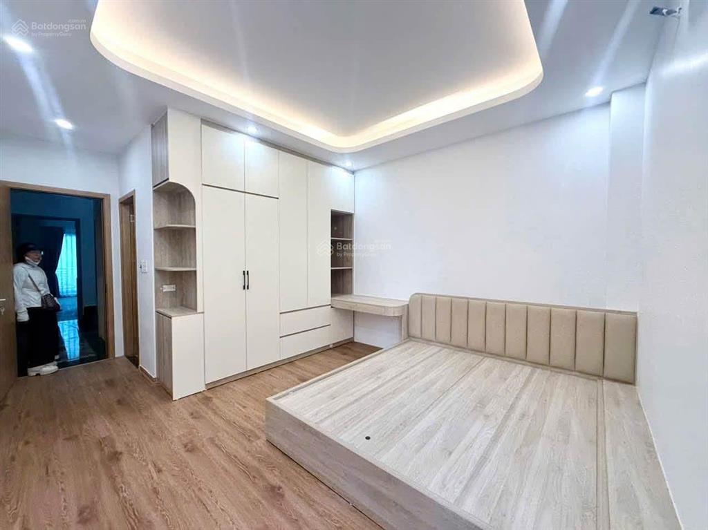 Giảm giá kim ngưu, gần ô tô, ngõ nông rộng, thông tứ phía, kinh doanh tốt. dt 38m *5t giá 7.9 tỷ.
