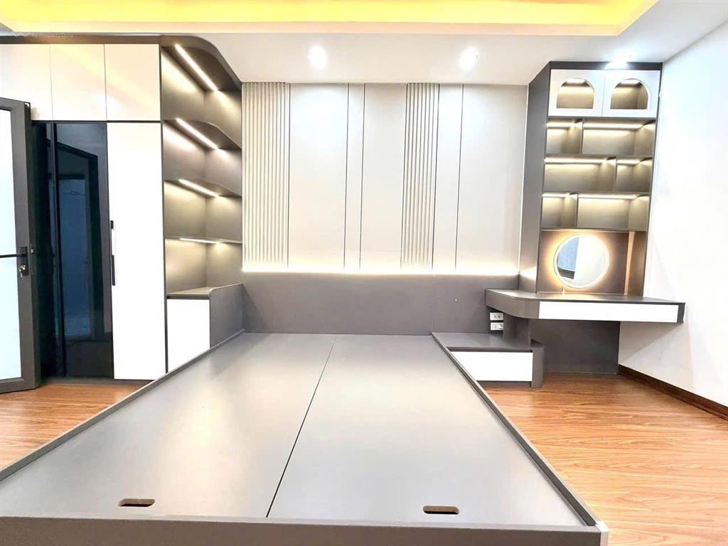 Hàng hiếm phố minh khai, thang máy, ngõ nông thông kinh doanh sầm uất. 46m. 5t. 8,6 tỷ có tl.