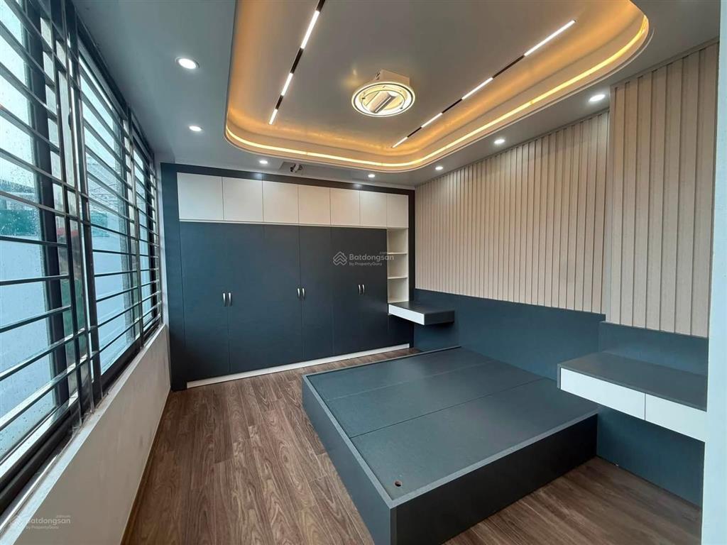 Ô tô đỗ cổng đại la, thang máy, ngõ nông rộng, nhà mới, tặng full, không qh, 38m*5t, giá 7 tỷ có tl