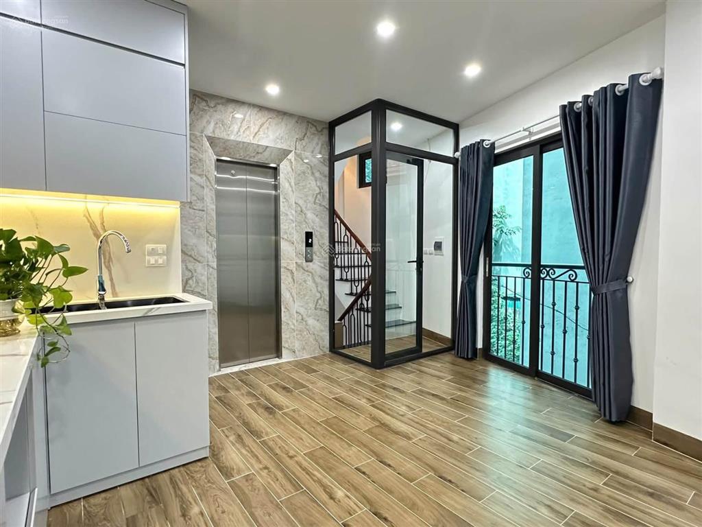 Gần mặt phố minh khai, ngõ nông thông tứ phía, chủ tặng full nt, thang máy, dt 50m*6t, giá 9.39 tỷ.