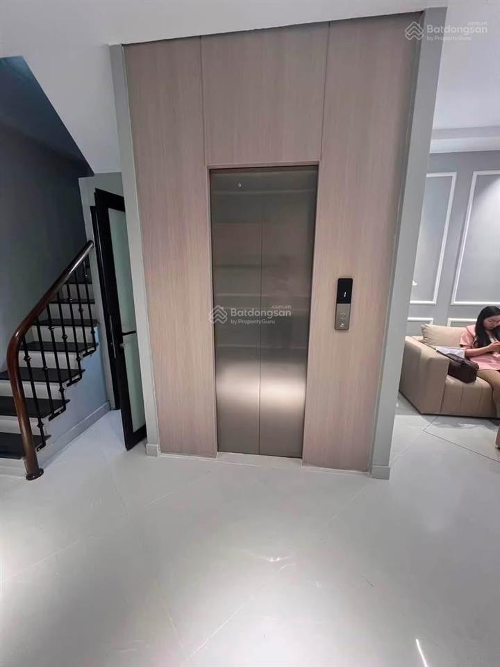 Gần ô tô tránh phố minh khai, ngõ thông rộng kinh doanh sầm uất, thang máy. lô góc, 47m*5t, 7,8 tỷ.